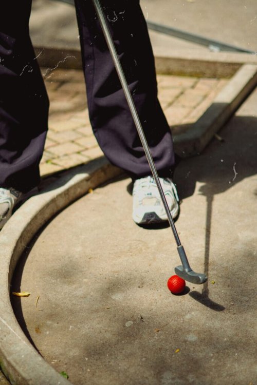 Mini golf putter and ball