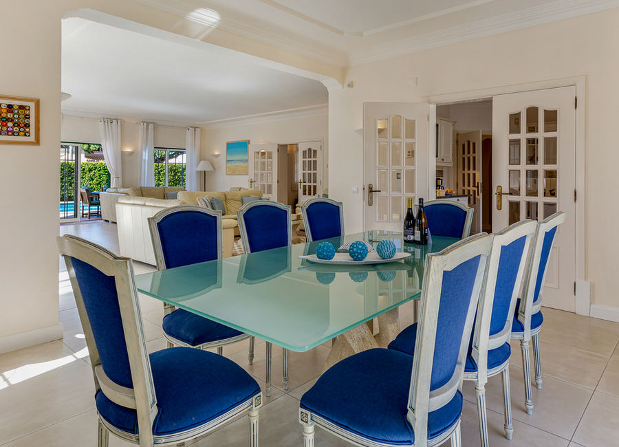 Casa Bela dining room